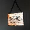 Plaque déco métallique avec chaine marque Von Dutch 