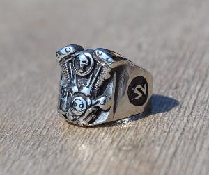 Bague Chevalière en Acier Inoxydable - Moteur / Skull