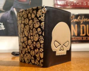 Portefeuille Wallet en Cuir avec chaine motif Tête de Mort SKULL et Multi Skull Gold au verso 